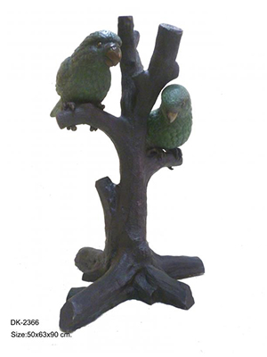 2 Parrots on Tree