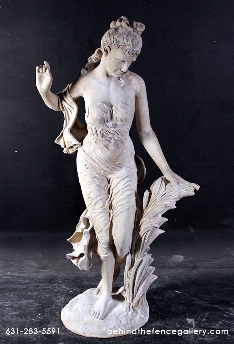 Susanna Statue