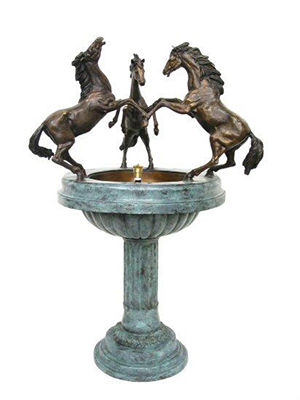 Bronze Horses Fountain - Click Image to Close