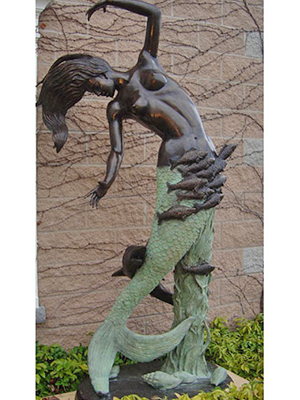 Bronze Mermaid Swimming with the Fish - Click Image to Close