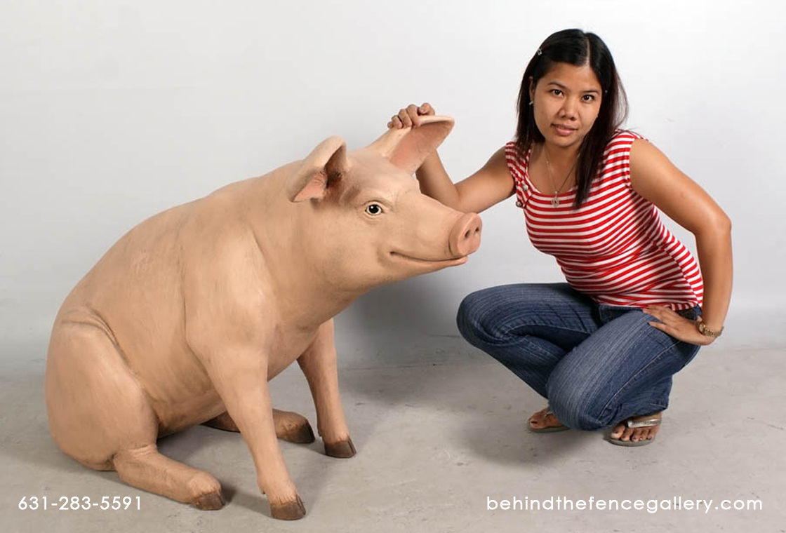 Sitting Pig Statue Large Farm Animal Resin Prop - Click Image to Close