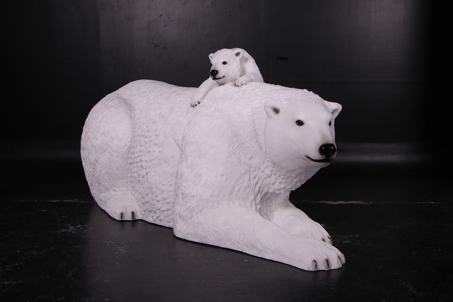 Life Size Polar Bear Mother and Cub Statue Life Size Polar Bear Mother and Cub Statue