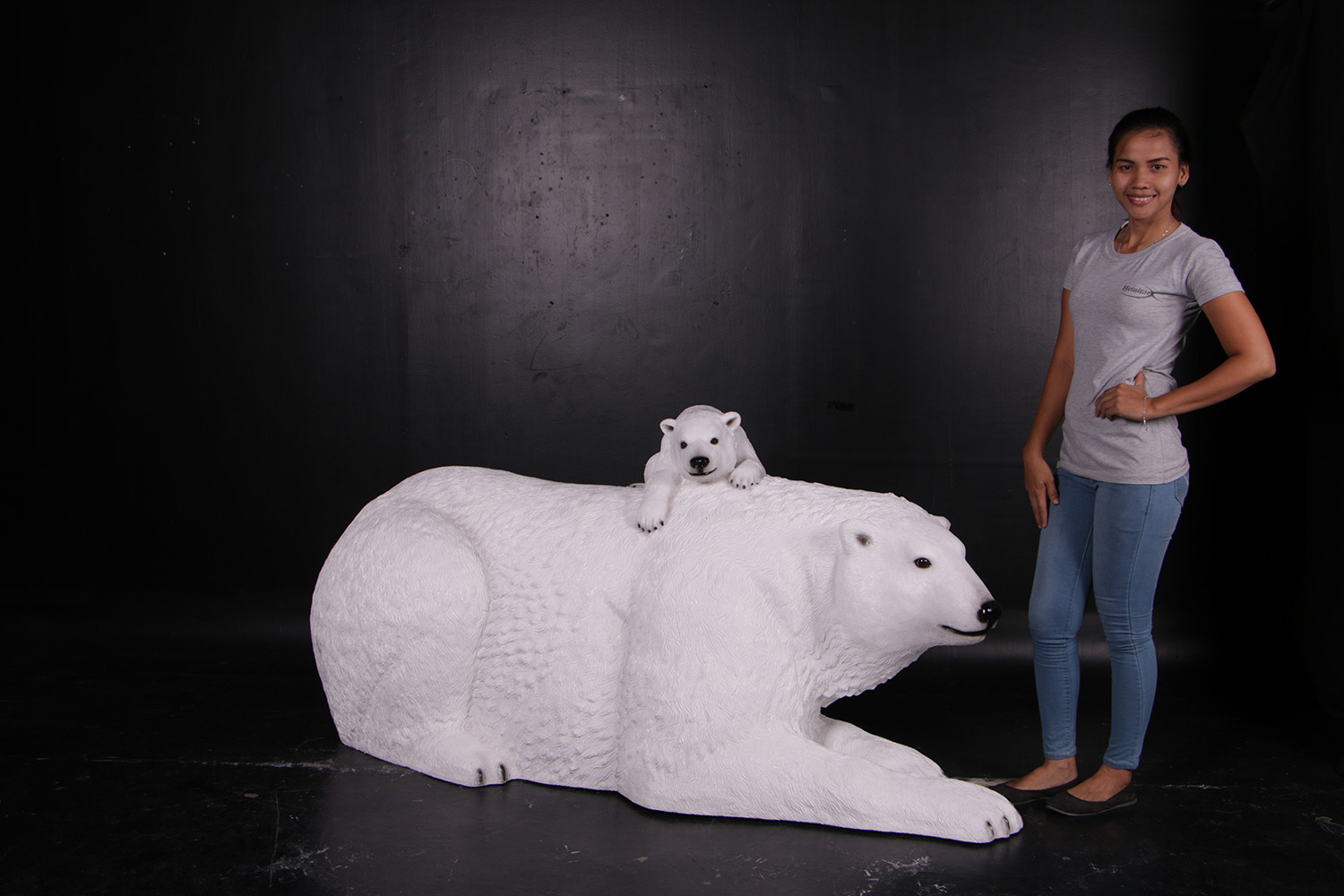 Life Size Polar Bear Mother and Cub Statue