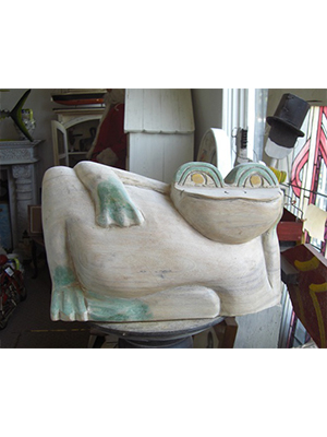 Wood Lying Down Frog