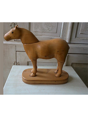 HANDMADE WOODEN HORSES